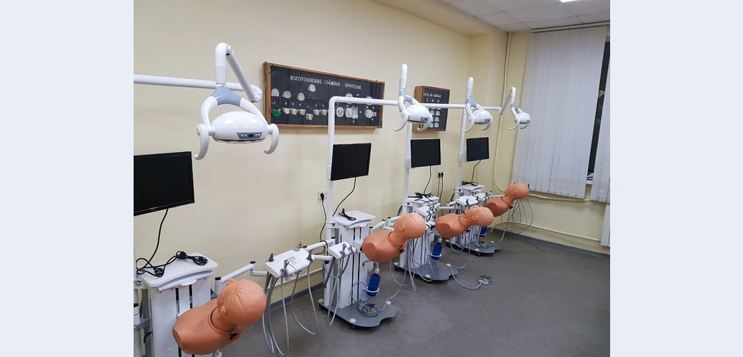Монтаж стоматологических  симуляторов